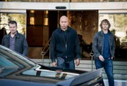 L-R: Special Agent G. Callen (Chris O'Donnell), Special Agent Sam Hanna (LL Cool J), Marty Deeks (Eric Christian Olsen).