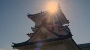 Die zahlreichen buddhistischen Tempel, schintoistischen Schreine und historischen Burgen entlang der Bahnstrecke sind beliebte Ausflugsziele.