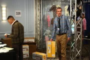 Mike (Neil Flynn)