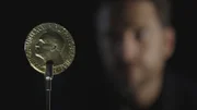Medaille des Friedensnobelpreises, die seit 1901 jedes Jahr für besondere Verdienste für den Frieden verliehen wird.