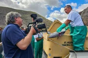 MDR FERNSEHEN THOMAS JUNKER UNTERWEGS - TIEF IM SÜDEN, am Samstag um 20:15 Uhr. Thomas Junker bei den Fischern auf der Insel St. Helena (Foto für alle Teile verwendbar)