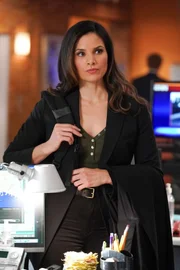 Jessica Knight (Katrina Law)
