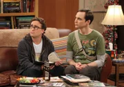 Zwei ganz spezielle Freunde: Leonard (Johnny Galecki, l.) und Sheldon (Jim Parsons, r.) ...