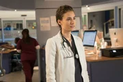 Chicago Med Schweres Erbe - Inheritance Staffel 1, Episode 15 Nicht mehr ganz so naiv wie am Anfang ihrer Studienzeit: Rachel DiPillo als Dr. Sarah Reese