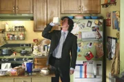 Axl (Charlie McDermott)
