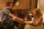 Malcolm (Frankie Muniz, l.) verliebt ich in Anita (Rosanna Arquette) und ist bereit, alles für sie zu tun ...