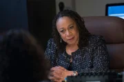 S. Epatha Merkerson als Sharon Goodwin
