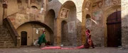 Im italienischen Mittelalter beginnt eine Bauära, in der Türme allein dem Zweck dienen, Luxus, Macht und Geld zur Schau zu stellen. In San Gimignano liefern sich vor allem die reichen Kaufmannsfamilien einen Wettkampf um den höchsten Turm der Stadt.