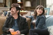 Vic (Ray Romano), Brandi (Lindsey Broad)