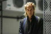 Sutton Ross (Julian Sands)