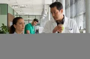 Pflegedienstleiterin Arzu Ritter und ihr Mann Dr. Philipp Brentano hadern momentan.