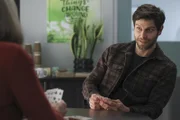 Eddie Saville (David Giuntoli)