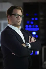 Um seinen des Mordes beschuldigten Sohn Brandon vor dem Gefängnis zu bewahren, heuert Geschäftsmann Pete Peters Dr. Jason Bull (Michael Weatherly) an ...