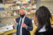 Dr. Ashlyn Kuersten hat in Zusammenarbeit mit der Michigan State Police ein neues Cold Case Program in Haenicke Hall ins Leben gerufen.