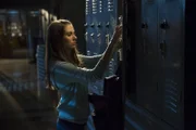 Als der Ruf eines unschuldigen Hundes beschmutzt werden soll, um den Ruf des Greendale College zu retten, versucht Annie (Alison Brie), die Gruppe zum Umdenken zu animieren ...