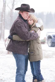 Tim Fleming (Chris Potter, l.); Amy Fleming (Amber Marshall, r.)