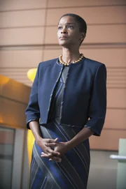 Angela Matthews (Kim Hawthorne)