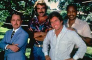Sorgen für Recht und Ordnung auf Hawaii (v.l.n.r.): Jonathan Higgins (John Hillerman), Thomas Magnum (Tom Selleck), Rick Wright (Larry Manetti) und T.C. Calvin (Roger E. Mosley)