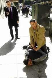 L-R: Kevin Ryan (Seamus Dever), Derek 'Lightning' Bolt (Roshawn Franklin), Javier Esposito (Jon Huertas)