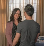 L-R: Jennifer Love Hewitt and Kenneth Choi .