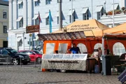 Chefkoch Jere Havulinna am Imbissstand „Lapland Food“, Helsinki.