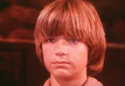 Durch die Aufnahme der Waisenkinder James (Jason Bateman) und Cassandra ist bei den Ingalls der Platz noch enger geworden. Besonders Albert leidet unter der Situation. Nach einem Streit zwischen Albert und James läuft dieser davon.
