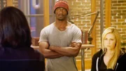 Alec (Aldis Hodge) und Parker (Beth Riesgraf)
