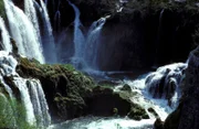 Die mächtigen Plitvicer Wasserfälle.