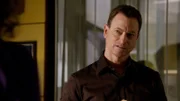 Detective Mac Taylor (Gary Sinise)
