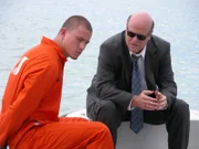 Bei den Ermittlungen in einem neuen Mordfall: Detective Frank Tripp (Rex Linn, r.) ...