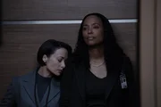 Rebecca Wilson (Nicole Pacent, l.); Dr. Tara Lewis (Aisha Tyler, r.)
