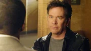 Nate (Timothy Hutton).