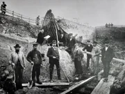 Déterrage du bateau viking d'Oseberg, 1904
