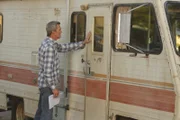 Mike (Neil Flynn)