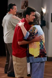 L-R: Charlie Harper (Charlie Sheen), Cynthia (Judith Drake)