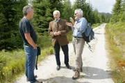 Von links: Autor Jürgen Eichinger, Dr. Edmund Stoiber und Herbert Pöhnl.