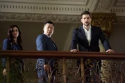 V.l.: Zara (Nazneen Contractor), Senator Vang (Tzi Ma) und Eric Beaumont (Luke Roberts)