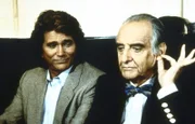 Jonathan (Michael Landon, l.) begegnet seinem himmlischen Gebietsinspektor Clifford (Basil Langton, r.).