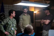 L-R: Eric Blackburn (Judd Lormand),Omar Hamza (Raffi Barsoumian) und Jason Hayes (David Boreanaz)