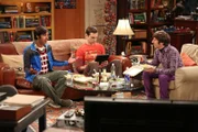 L-R: Rajesh Koothrappali (Kunal Nayyar), Sheldon Cooper (Jim Parsons), Howard Wolowitz (Simon Helberg)