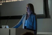 Dr. Mara Summers (Elizabeth Marvel)