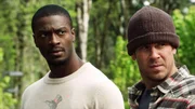 Alec Hardison (Aldis Hodge) und Eliot Spencer (Christian Kane)