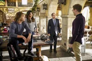 (v.l.n.r.) Marty Deeks (Eric Christian Olsen); Kensi Blye (Daniela Ruah); John Rogers (Peter Jacobson); Eric Beale (Barrett Foa)