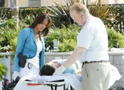 Natalia Boa Vista (Eva La Rue, l.); Dr. Tom Loman (Christian Clemenson, r.)
