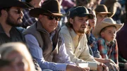 L-R: Rip Wheeler (Cole Hauser), John Dutton (Kevin Costner), Kayce Dutton (Luke Grimes) und Tate Dutton (Brecken Merrill)