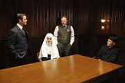 William Murdoch (Yannick Bisson), Sister Bernadette (Kerri Smith), Thomas Brackenreid (Thomas Craig) und Father William 'Billy' Hoobin (Sebastian Pigott)