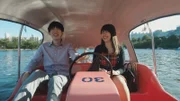 Tretbootfahren mit der "Miet-Freundin". Der Service erfreut sich in Japan zunehmender Beliebtheit.