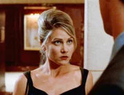 Seine Recherchen führen Detective Elliot Stabler zu Katya Ivanova (Nadine Stenovitch), die mitnichten die Putzfrau des Opfers war ...