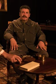 Von 1922 bis 1953 Generalsekretär des Zentralkomitees der Kommunistischen Partei der Sowjetunion: Josef Wissarionowitsch Stalin.