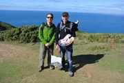 Bradley Mayhew trifft Dave Crocker, einen bekannten Landschaftsmaler in Cornwall.